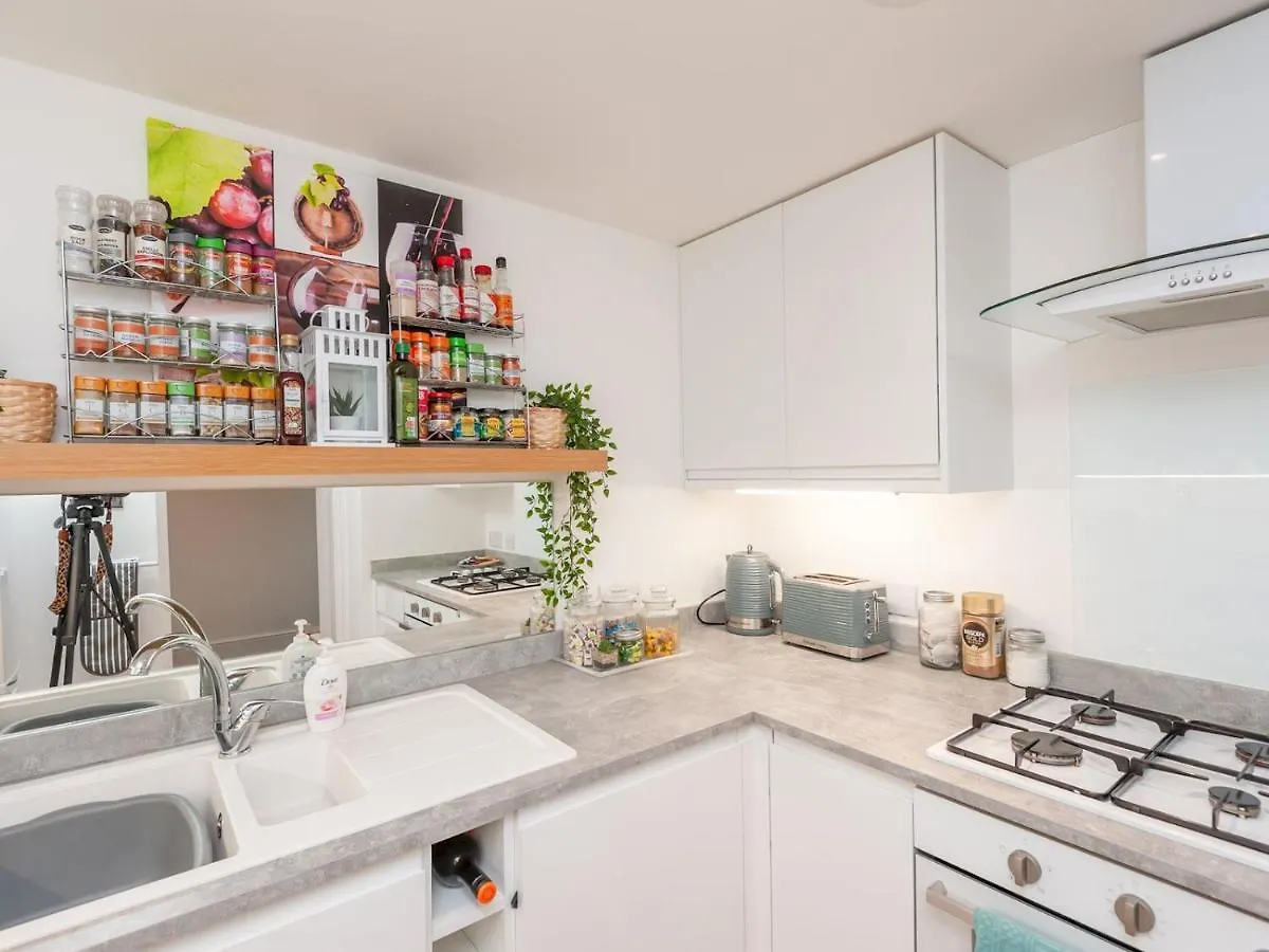 Apartment Pass The Keys A Hidden Gem - Summer Bliss Near Roundhay Park Leeds