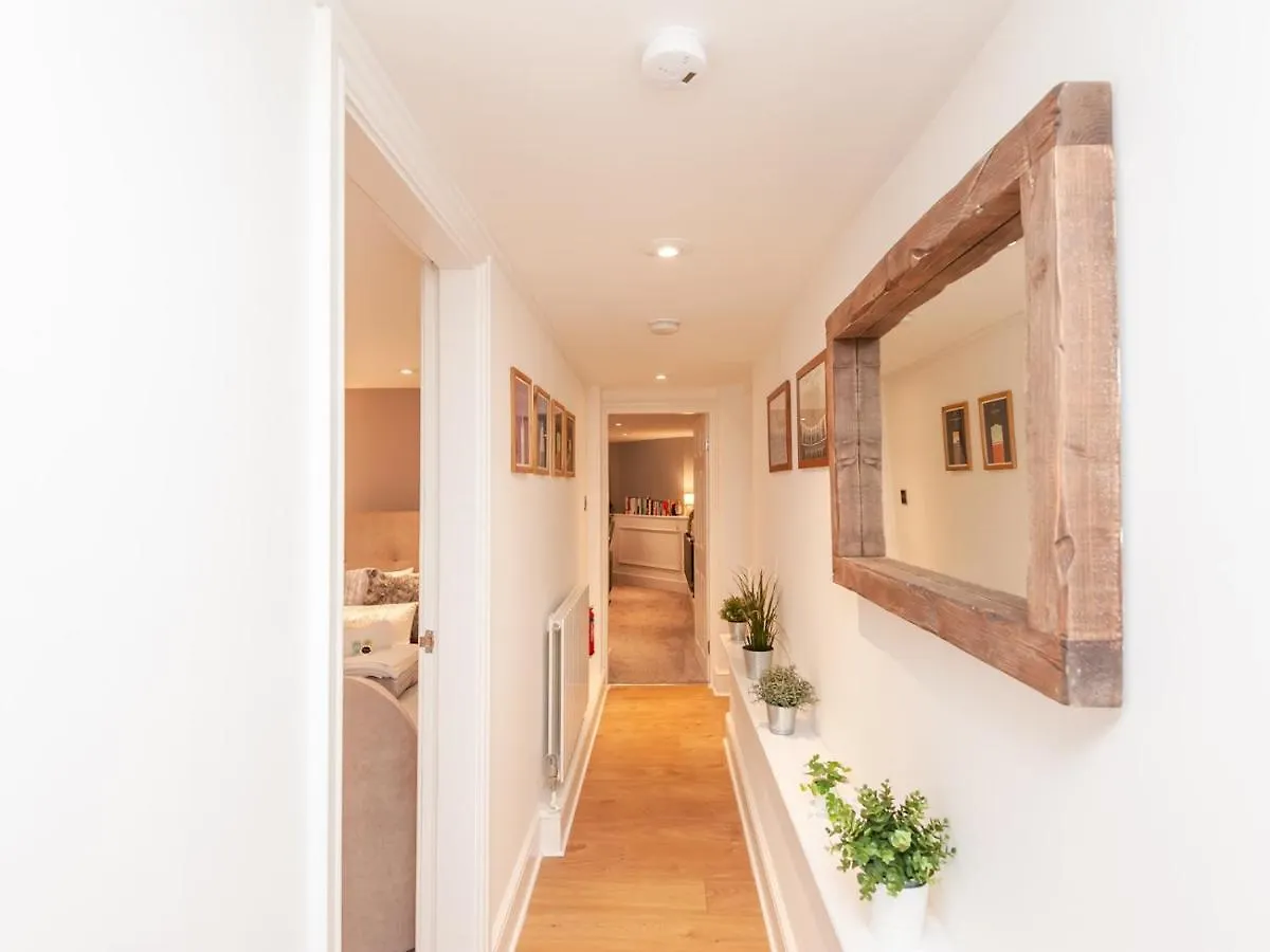 Pass The Keys A Hidden Gem - Summer Bliss Near Roundhay Park Leeds  Apartamento Leeds (West Yorkshire)