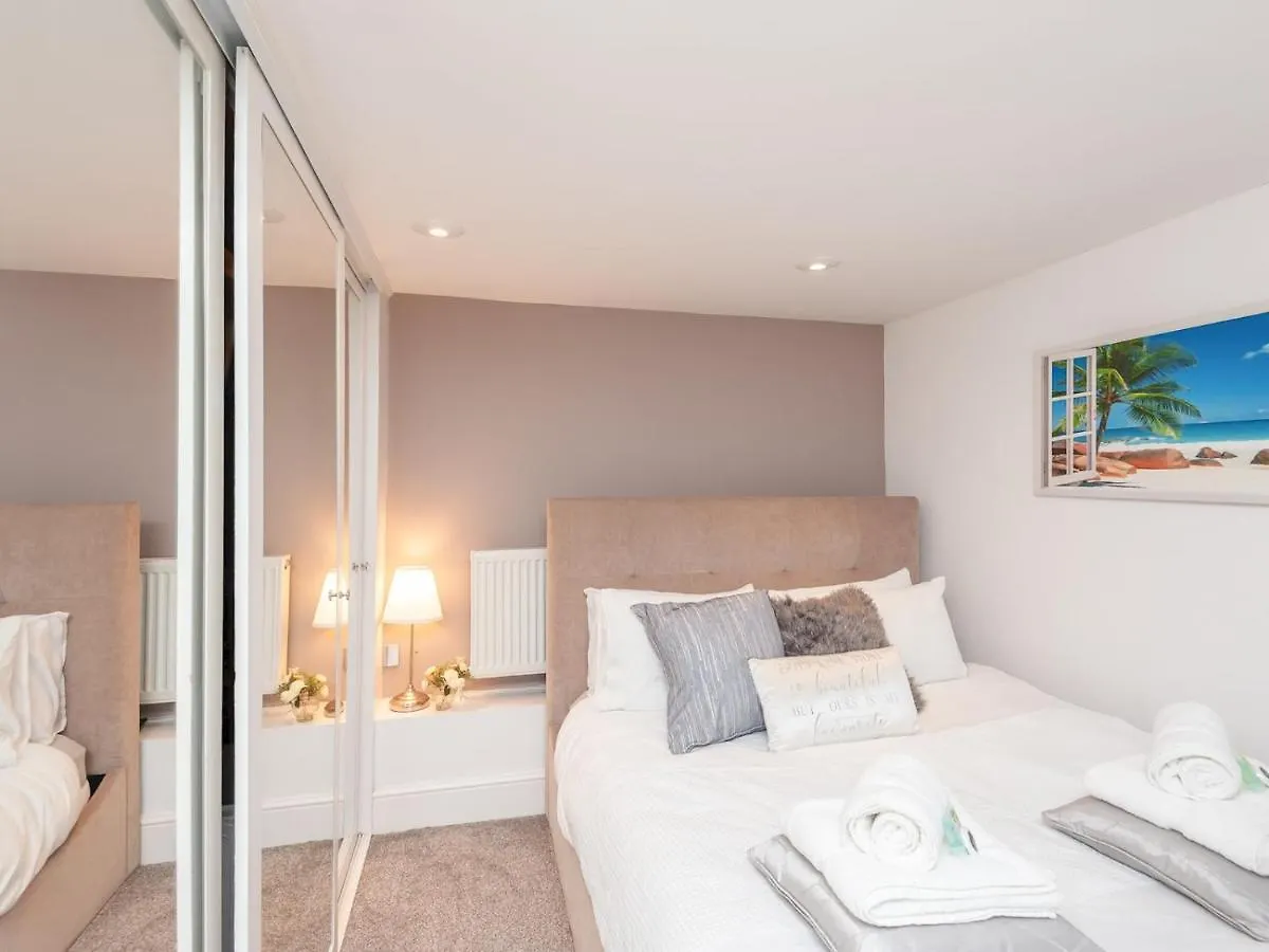 Pass The Keys A Hidden Gem - Summer Bliss Near Roundhay Park Leeds  Apartamento Leeds (West Yorkshire)