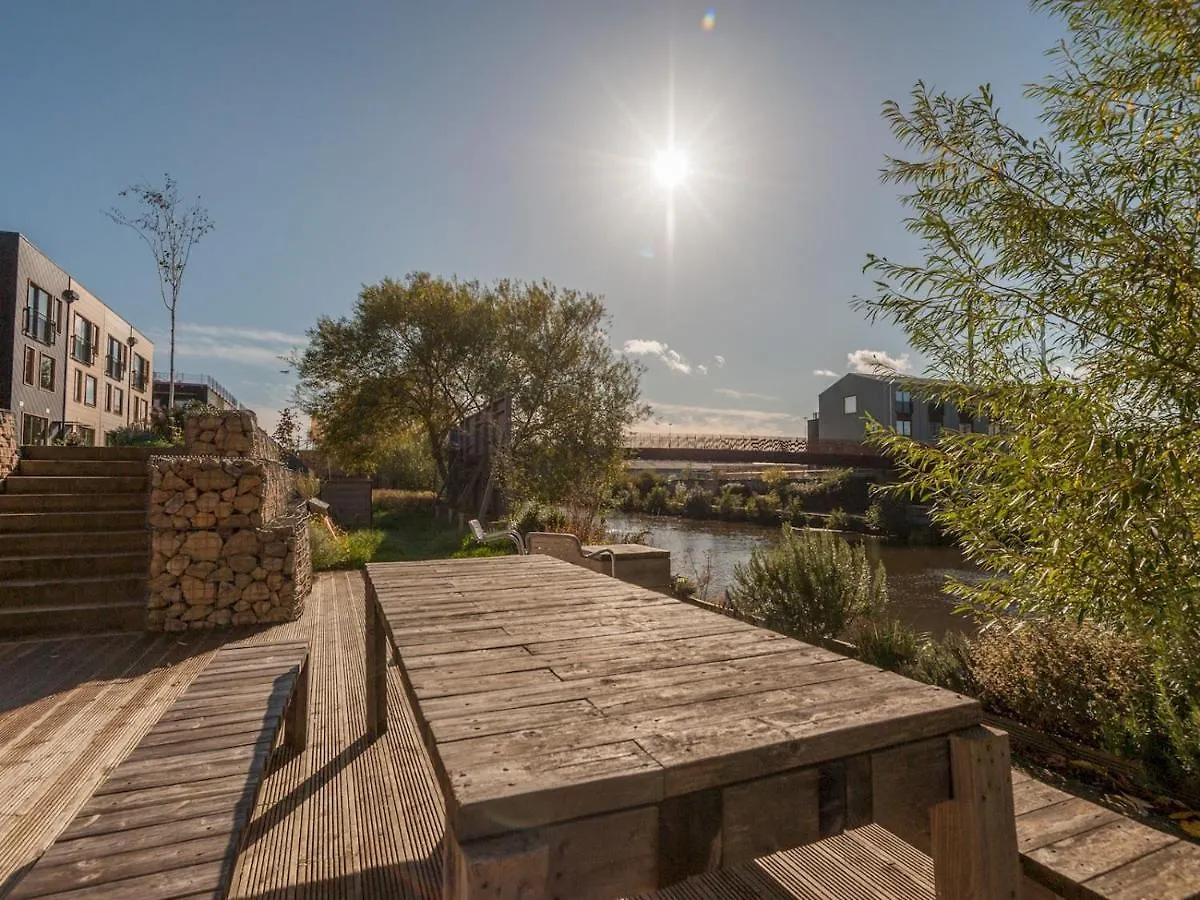 Pass The Keys A Hidden Gem - Summer Bliss Near Roundhay Park Leeds